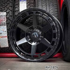 Aro BLACK RHINO R18 - 9" (6x139)