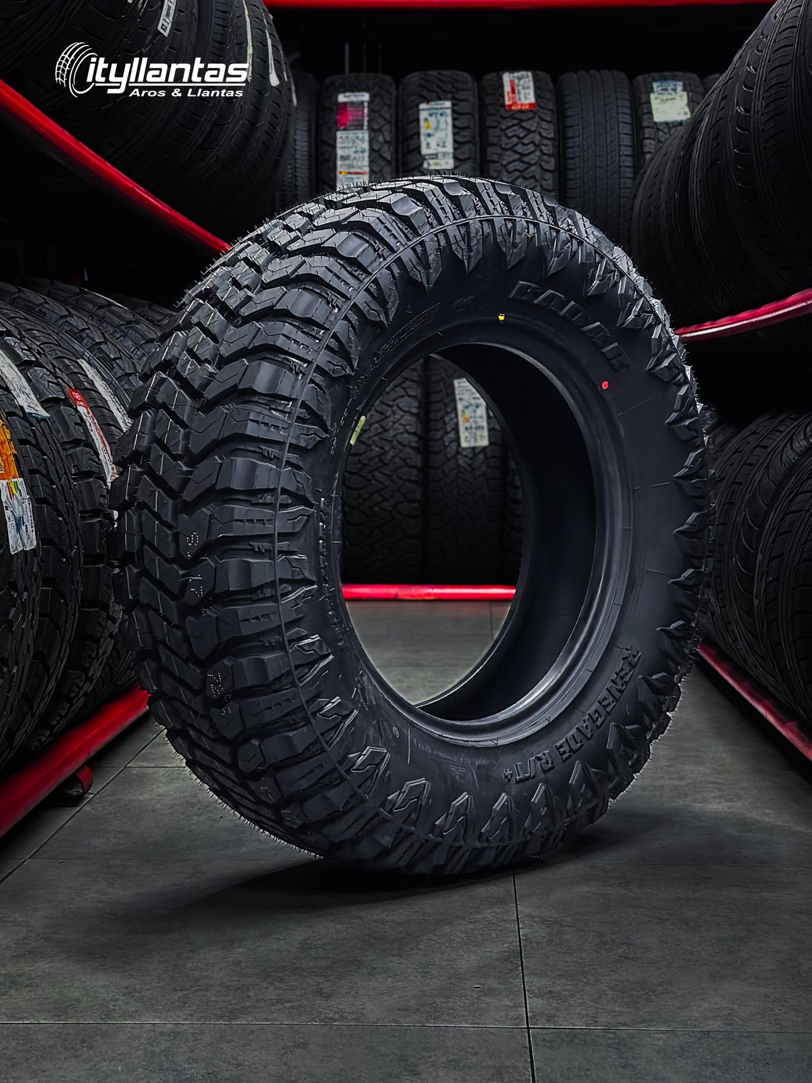 Llanta Radar 275/70/R18 Renegade R/T