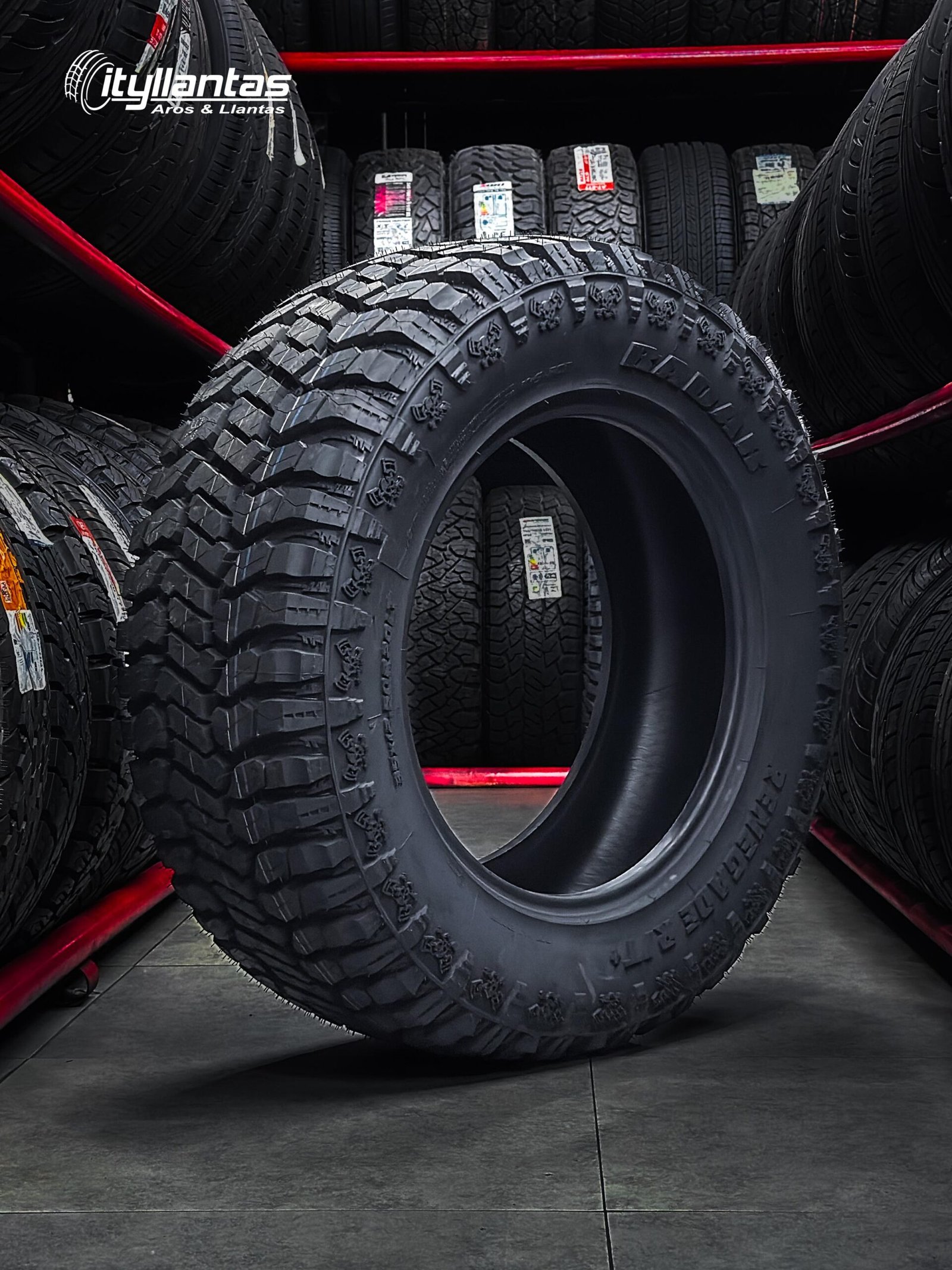 Llanta Radar 33x12.50/R20 Renegade R/T