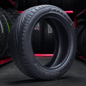Llanta Maxxis 205/50/R16 VICTRA MA-Z1
