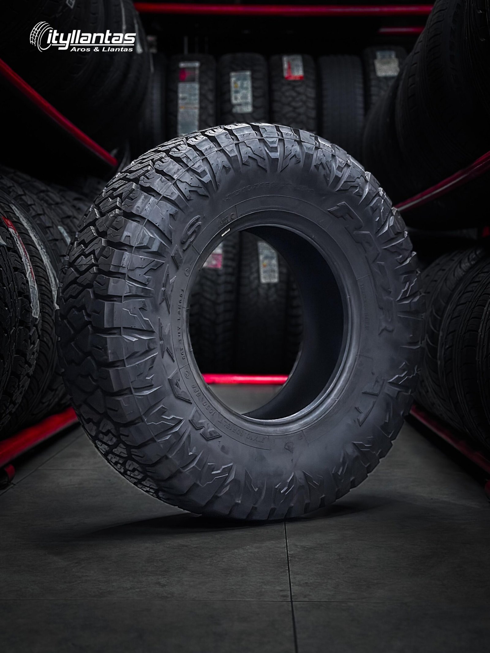 Llanta Maxxis 31x10.50/R15 RAZR AT-811 15LT
