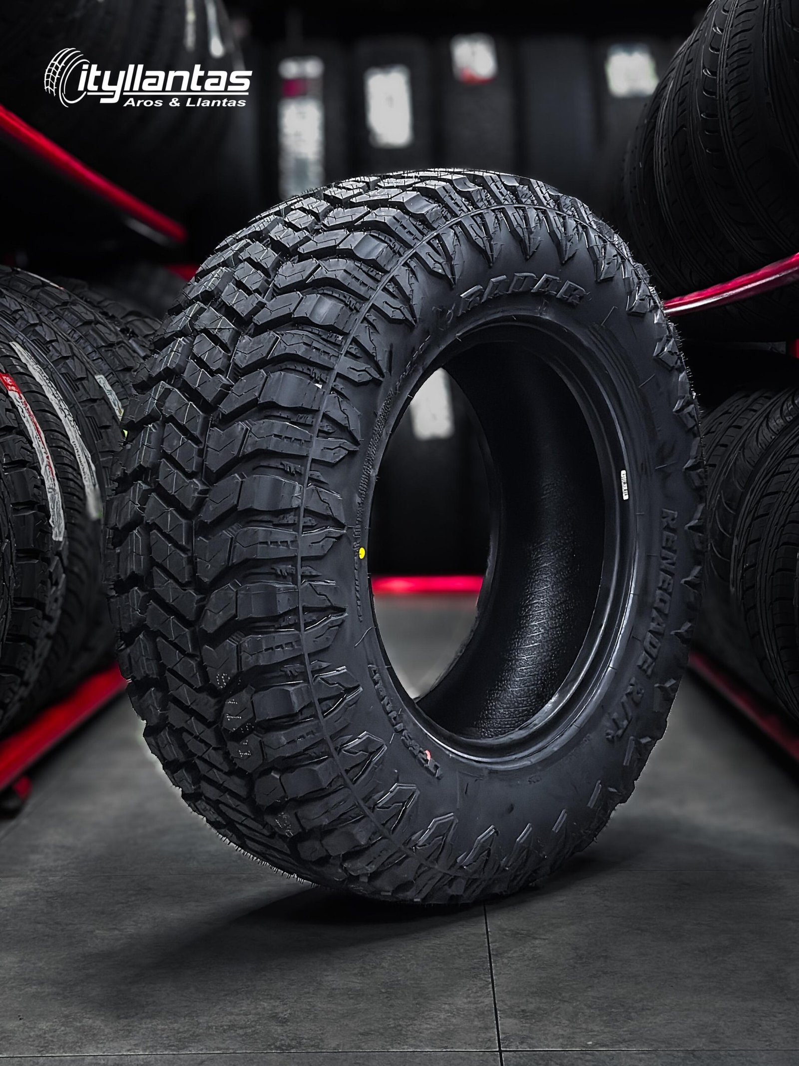 Llanta Radar 265/70/R17 Renegade R/T